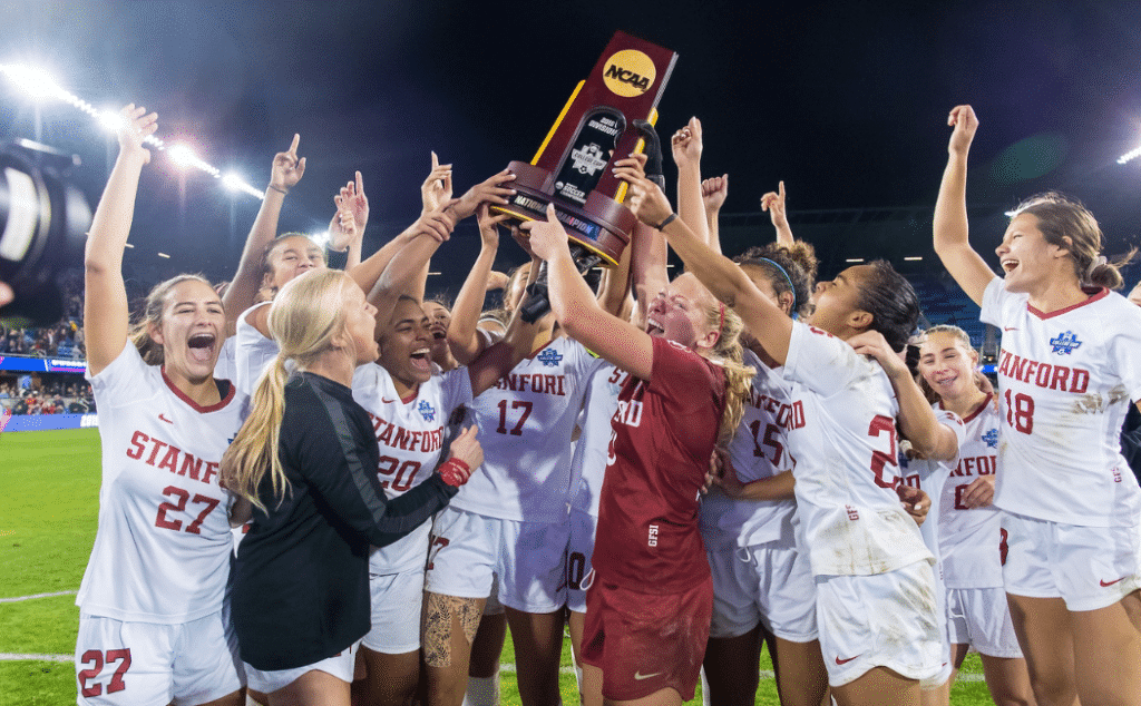 拭目以待 拭目以待